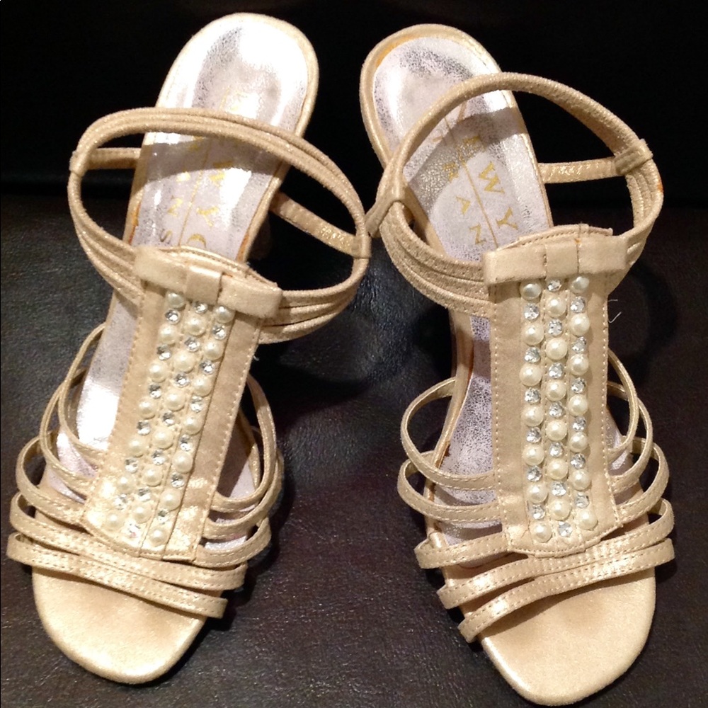 New York Transit Strappy Dress Sandals